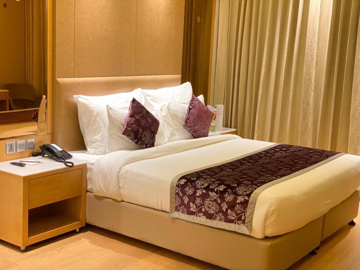 Aveda Hotel - Ludhiana Лудхиана Экстерьер фото